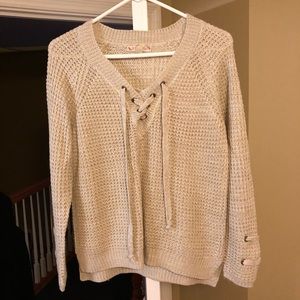 Kohl’s Juniors sweater- Tan- Size SMALL.